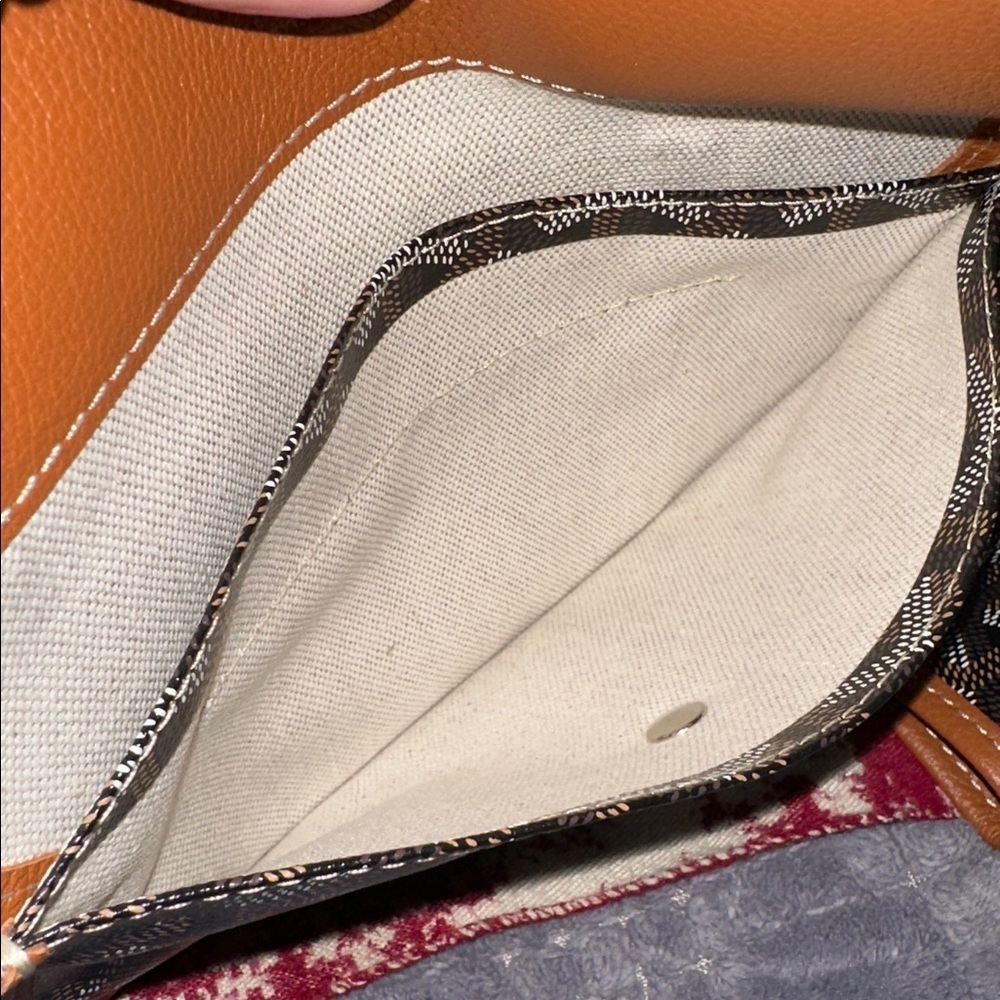 Goyard Tote Bag with Pouch - Picture 12 of 15